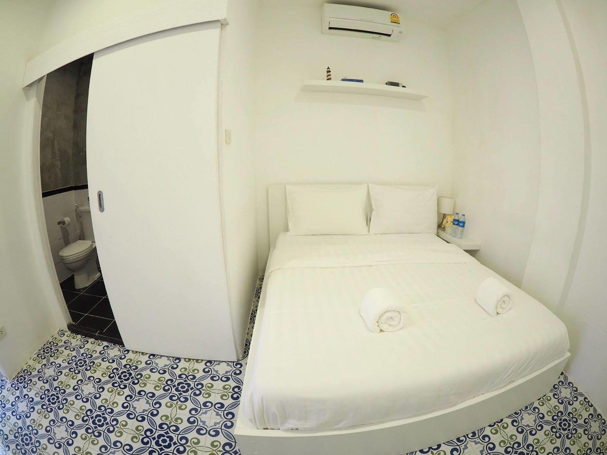 Chino Town At Yaowarat Phuket - Sha Plus Экстерьер фото